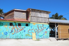 The Split, die angesagte Beach Bar in Caye Caulker, ist vor allem am Wochenende rappelvoll.