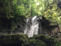 Die Belohnung der Wanderung: Der Blick auf den Wasserfall Las Latas.