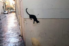 Valencia-Streetart-Julia-Lool-Katze-angelt-nach-etwas