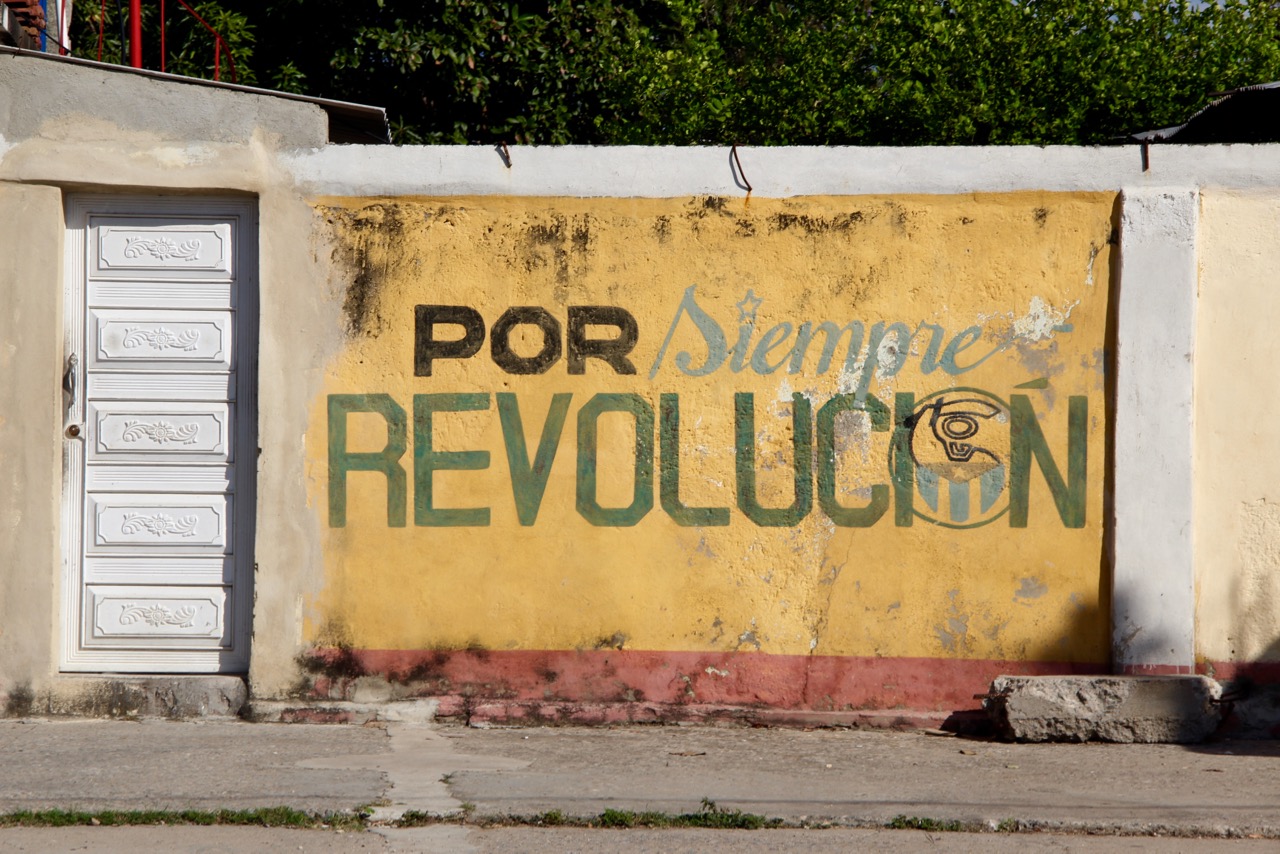 Spuren der Revolution in Cienfuegos