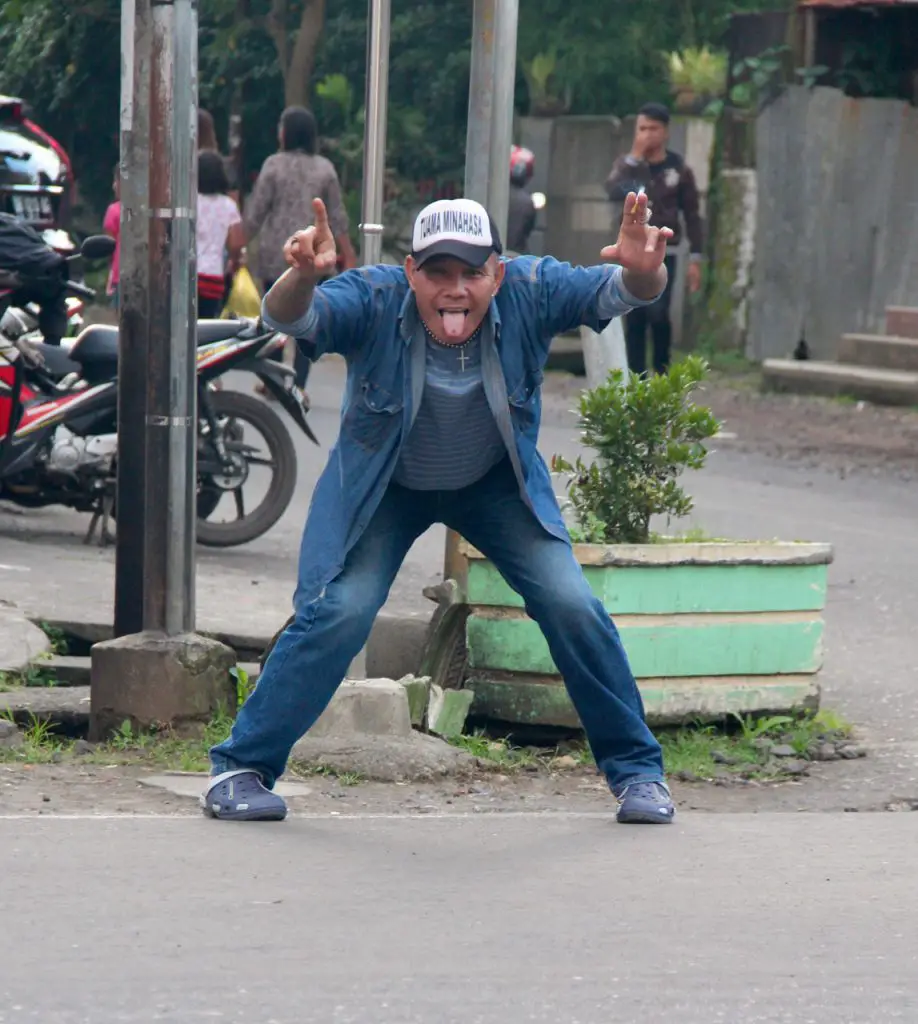 Auf die Frage "Boleh saya foto?" gibt es auf Sulawesi nur positive Reaktionen.