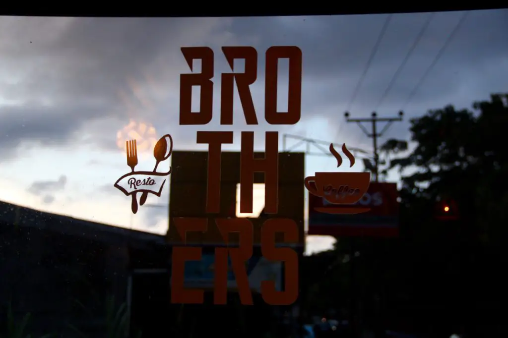 Brothers-Café in Tomohon