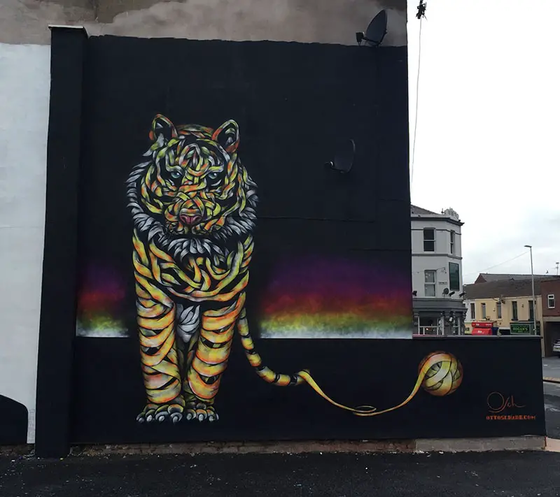 "Tiger Threat" Blackpool (Sand, Sea and Spray 2016), Street Art by Otto Schade, Ribbon Style