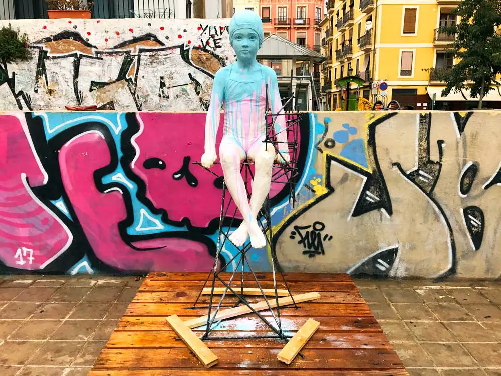 Gips-Skulptur von Rodrigo Romero Pérez in Valencia
