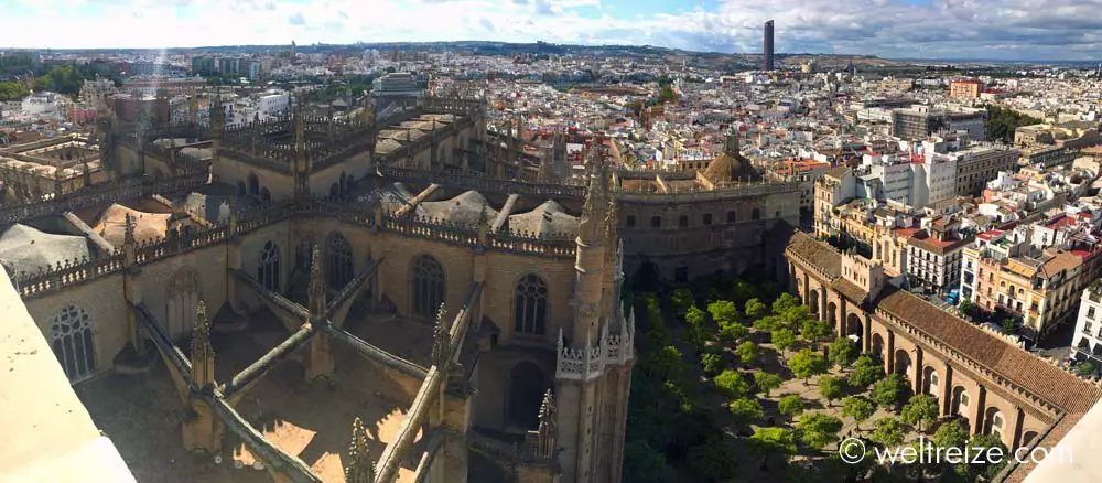 Kathedrale Sevilla Blick von der Giralda