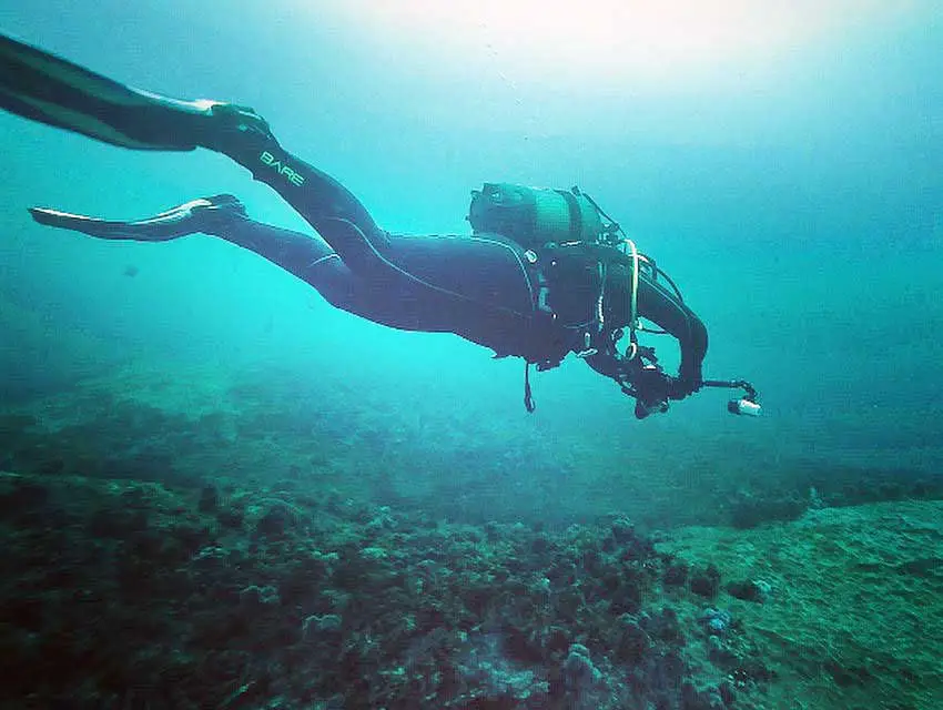 Ramona vom Blog Underwaterlove beim Tauchen