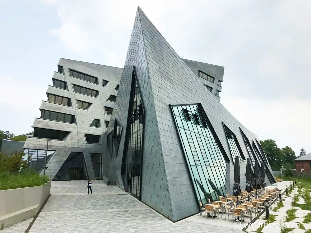 Zentralgebaeude Leuphana Universitaet Lueneburg von Daniel Libeskind