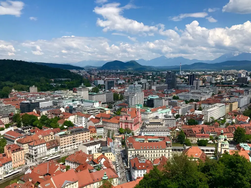 Blick auf Ljubljana vom Aussichtsturm Razgledni Stolp