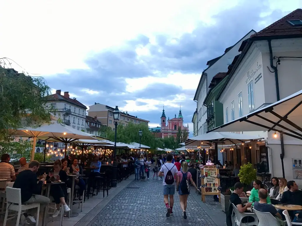 Strasse-Cankarjevo-nabre Altstadt Ljubljana