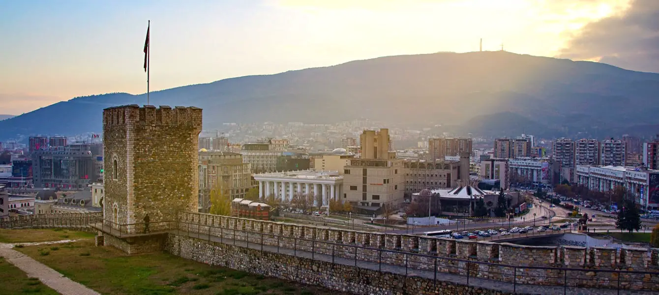 Blick auf Skopje von der Festung Kale