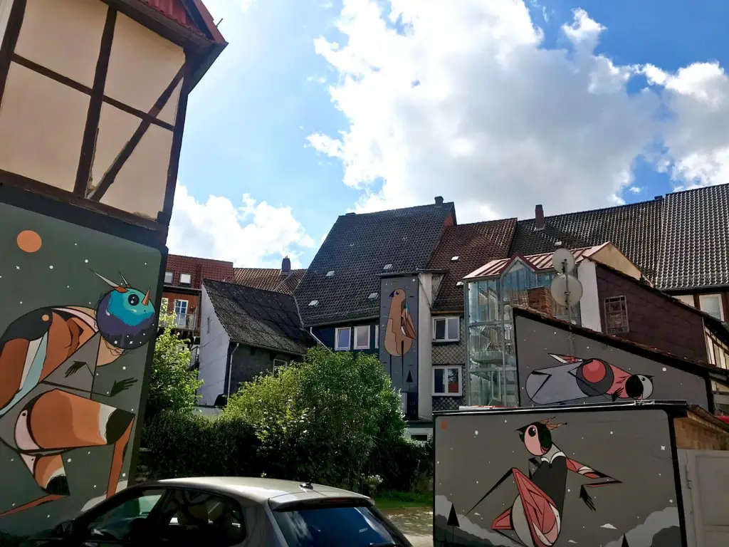 Ensemble von fünf Vogel-Murals vom BET in Einbeck