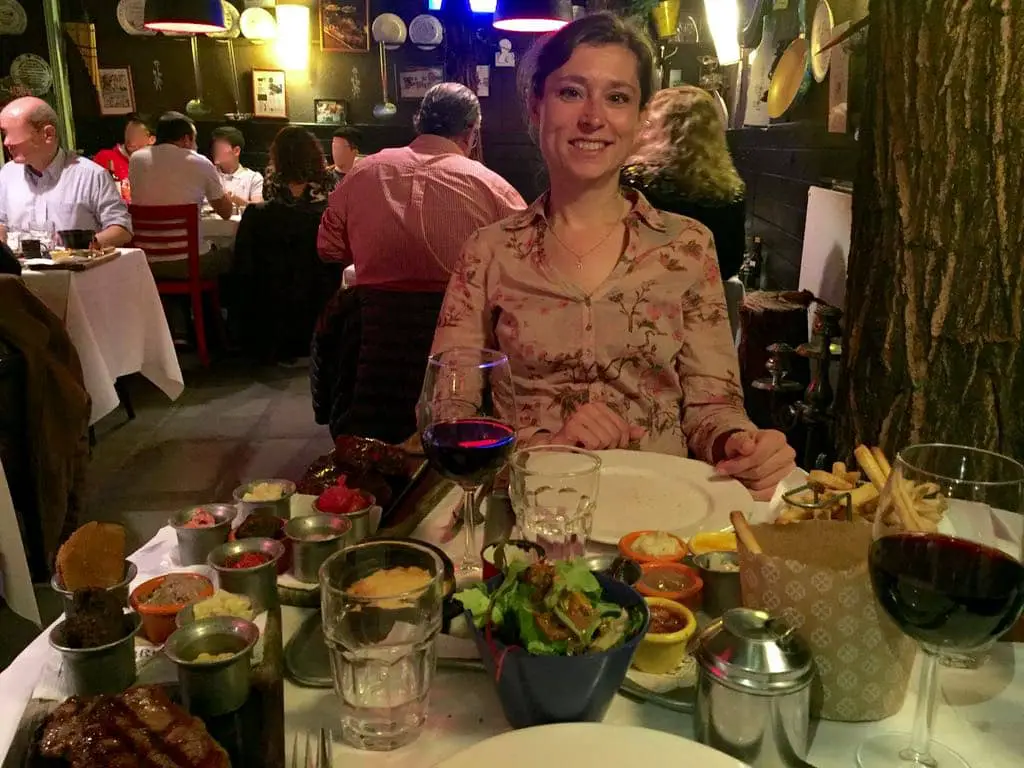 Claudia im Restaurant Cabrera Buenos Aires