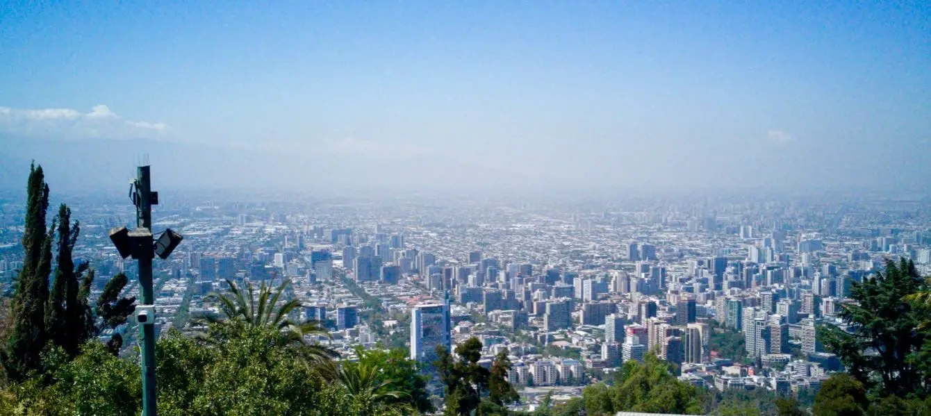 Blick vom Cerro San Cristobal in Santiago de Chile