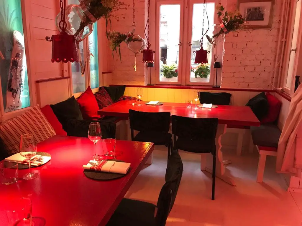 Gastraum Restaurant Zweite Liebe by Emma Wolf Mannheim