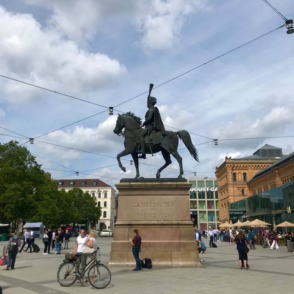 Ernst-August-Denkmal am Hauptbahnhof Hannover
