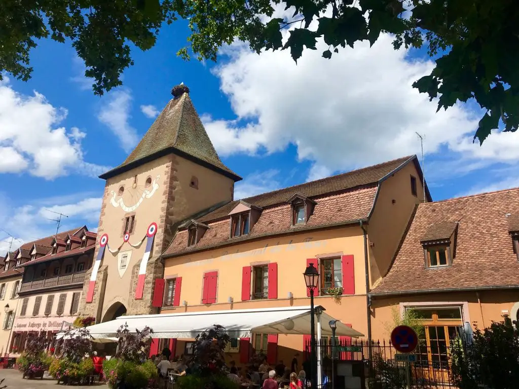 Turm und Brasserie in Turckheim