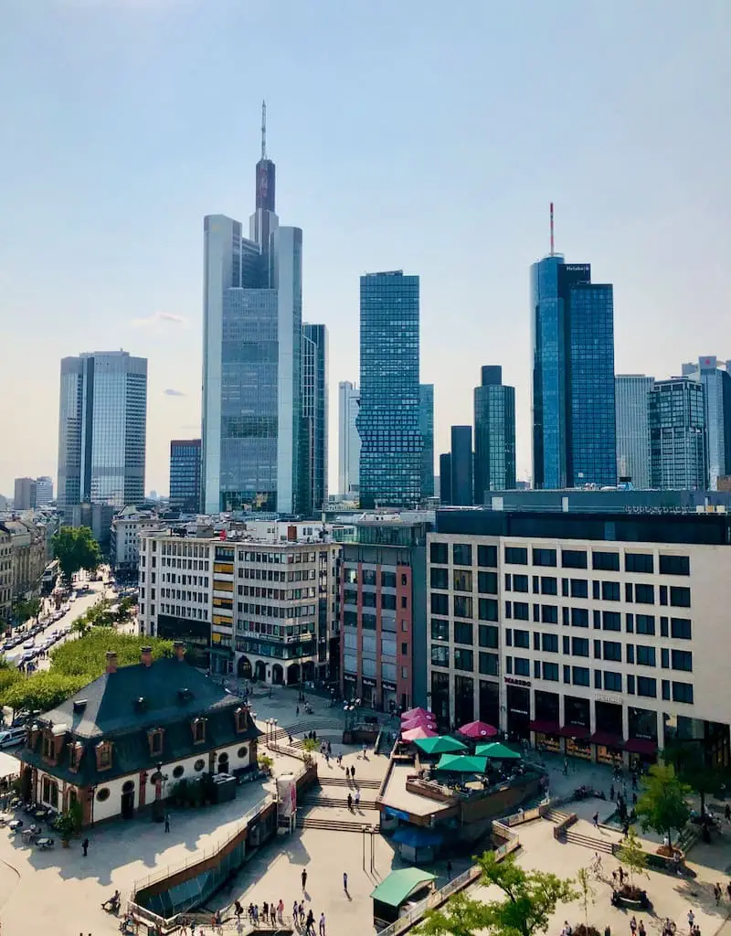 Blick von der Sky Lounge auf Frankfurt am Main