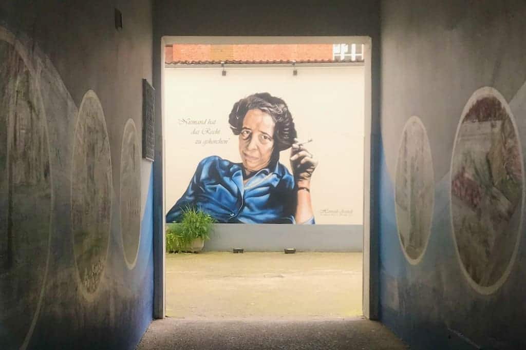 Mural der Philosophin Hannah Arendt von Bener1, Graffiti in Hannover