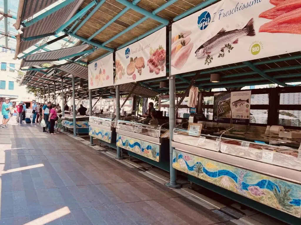 Fischmarkt auf der Isola della Pescheria in Treviso