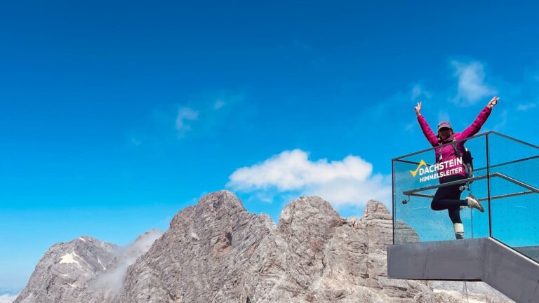 Alexia auf der Himmelsleiter auf dem Dachstein